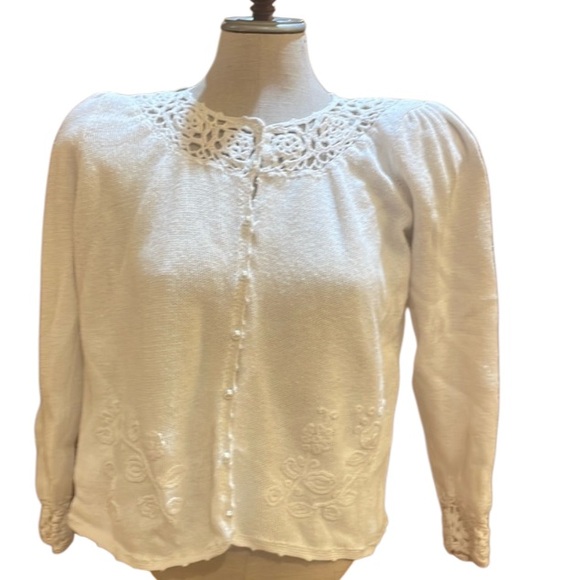 Vintage Margules Cardigan knit sweater crochet embellished flowers cotton white
